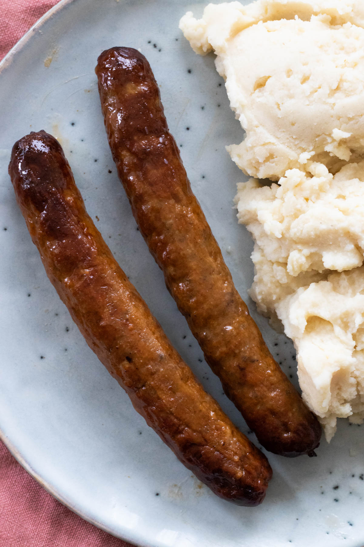 Sausages with mashed potatoes.