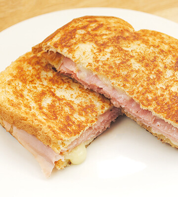Ham and cheese toastie air fryer